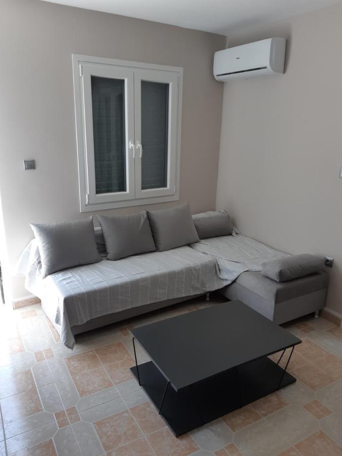 Appartement Α Peaceful Nest à Volímai Extérieur photo